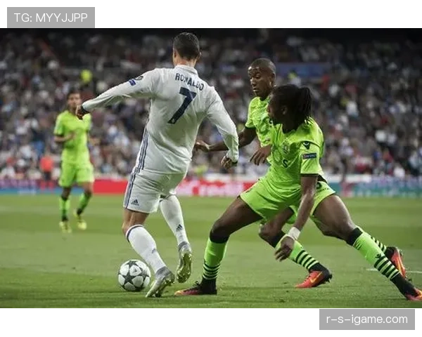 兹沃勒攻防兼备状态回暖，强势开启新赛季联赛征程