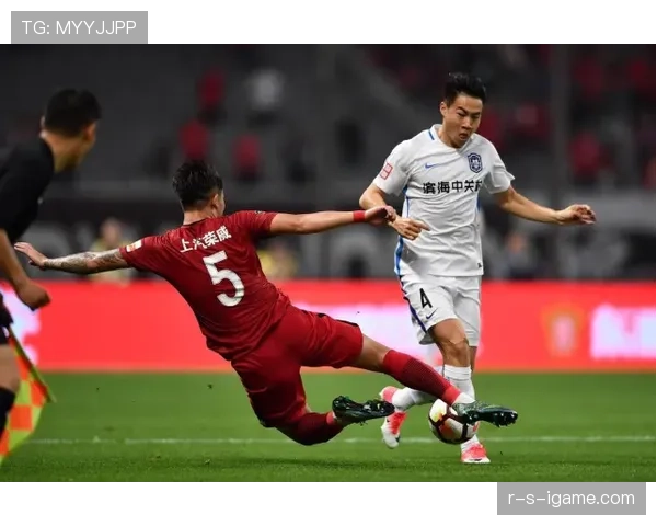 中超转会风暴再起:国脚抢滩豪门,竞争白热化 中超转会风暴再起:国脚抢滩豪门,竞争白热化