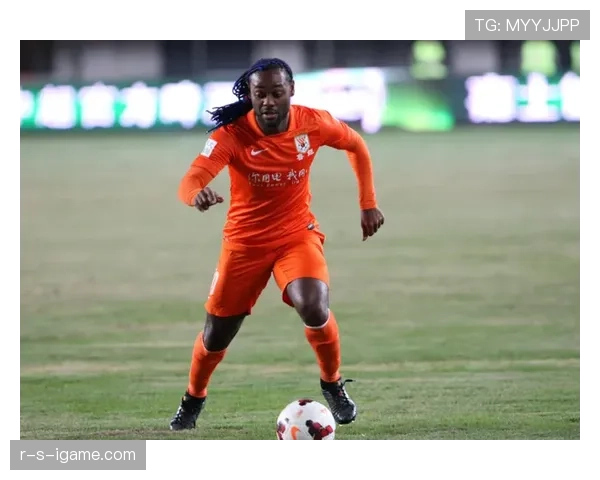 英超转会市场动态：新星闪耀加盟，旧将离队后表现抢眼