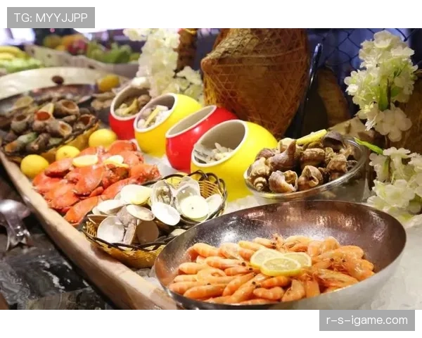 黄东萍训练完直接拎爱马仕去吃下午茶？